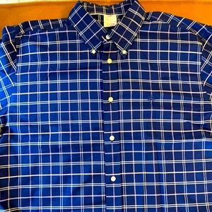 Men’s sports shirt